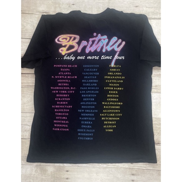 Vintage 1999 Britney Spears "Baby One More Time" Tour Tee, Small‎ - Picture 4 of 5
